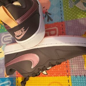 Nike Court Borough Low 2 Sneakers